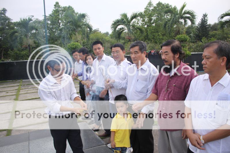 chương trình viếng nghĩa trang