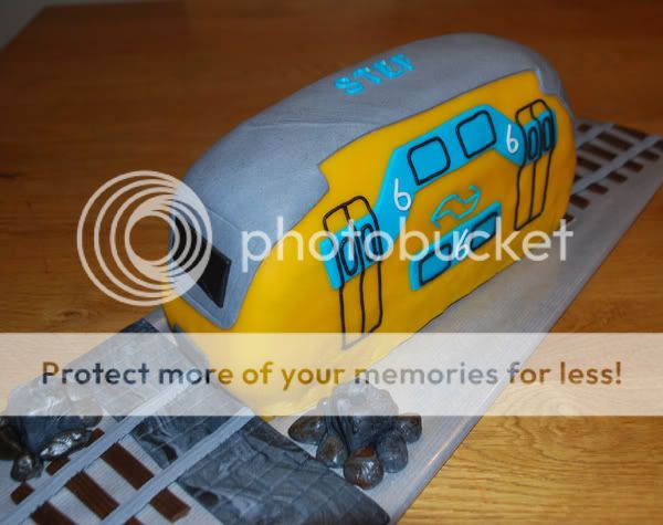 http://i539.photobucket.com/albums/ff357/brendavda/056trein3D1.jpg