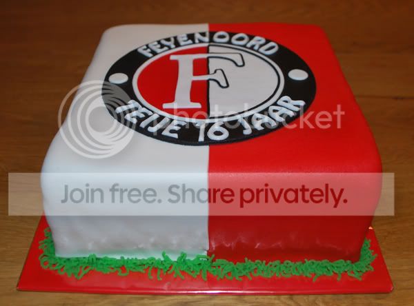 http://i539.photobucket.com/albums/ff357/brendavda/071feyenoord2.jpg