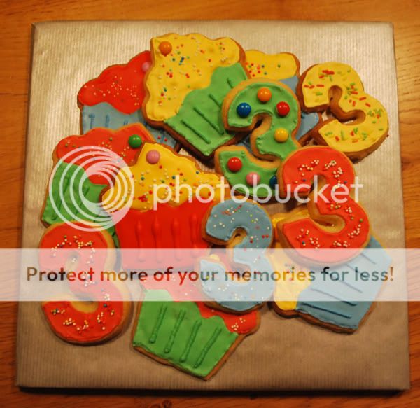 http://i539.photobucket.com/albums/ff357/brendavda/CC051koekjesjurre1.jpg